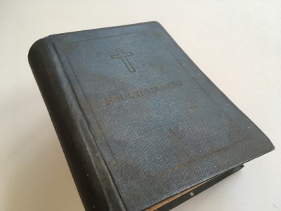 NOUL TESTAMENT CU PSALMII 1972 SUB INDRUMAREA PATRIARHULUI jUSTINiAN- CU REVIZUIREA TRADUCERII UNOR CUVINTE DUPA ORIGINALUL GRECESC foto