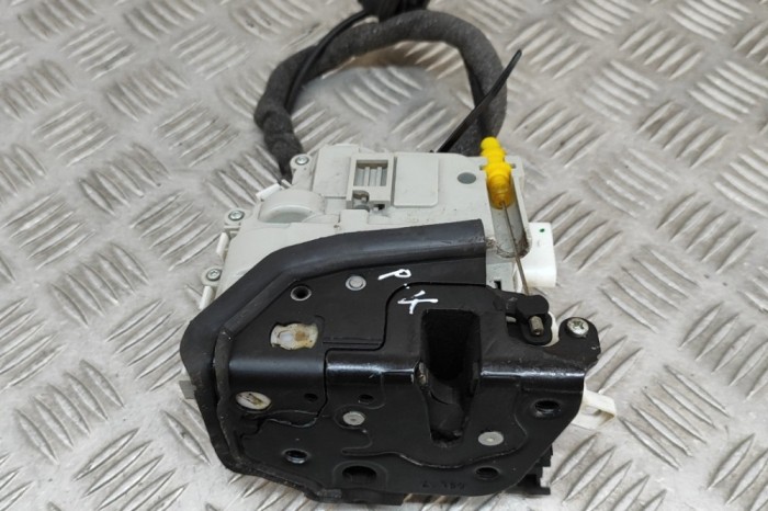 &Icirc;ncuietoare ușă st&acirc;nga față AUDI A5 F53 2017 OEM: 8X2837015B | 29842837