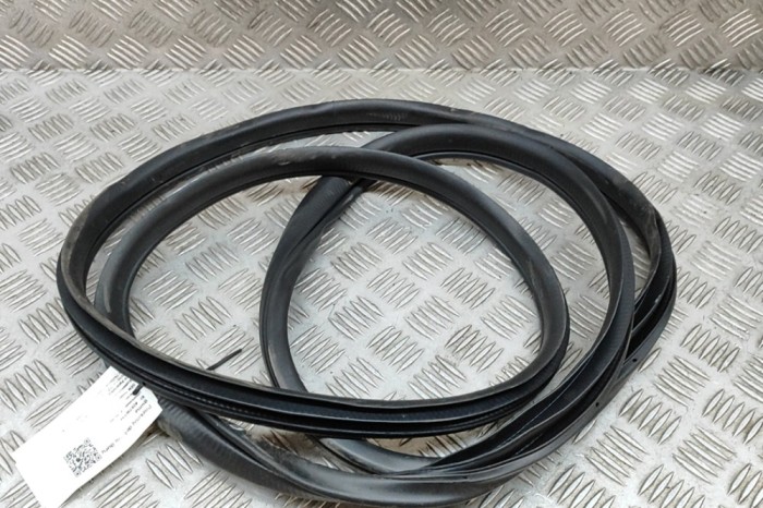 Garnitura ușă dreapta față MAZDA 2 DL, DJ 2023 OEM: D09L-68-911A | 28796194