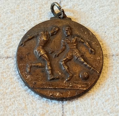 Medalie (veche)fotbal-CAMPULUNG MOLDOVENESC(Campioana Regionala seria I-B 1951) foto