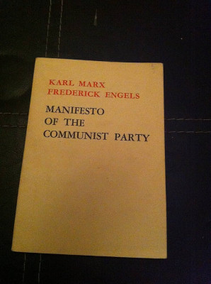 Manifesto of the communist party / Karl Marx, Frederick Engels foto