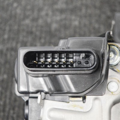 &amp;Icirc;ncuietoare ușă dreapta față VOLVO XC90 II 2017 OEM: 31349895C26967-104 3816021 foto