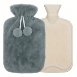 Cumpara ieftin Termofor gri 0,5 L, 23,5 x 12,5 cm, sticla pentru apa calda cu husa pufoasa si pompoane, reutilizabil pentru incalzire si confort