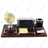 Set birou din lemn cu glob pamantesc 42&times;20 CM