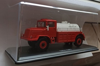 Macheta Tatra 128C Cisterna 1951 - Premium Classixxs camion 1/43 foto
