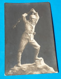 Carte Postala veche anii 1920 Monument statue Militar - scena de lupta ww1, Circulata, Sinaia, Printata