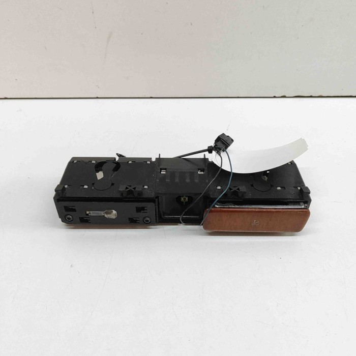 Scrumiera VW PHAETON 3D_ 2003 OEM: 3D0857301D 32593926