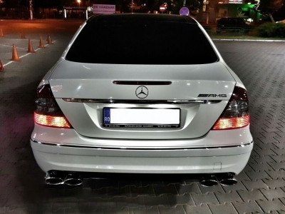 Bara Spate Mercedes E-Class W211 (2002-2009) Sport Design Performance AutoTuning foto