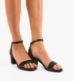 Cumpara ieftin Sandale cu toc Lucano Negre