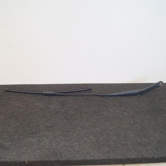 Braț ștergător față AUDI A5 8T3 2012 OEM: 8T1955408A | 3077607