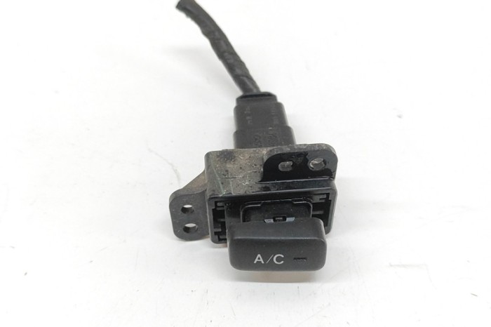 Comutator TOYOTA HILUX VII Pick-up _N1_, _N2_, _N3_ 2008 OEM: 84660-0K010 | 31659830