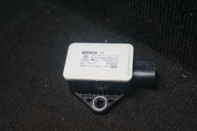 Senzor de accelerație AUDI A6 Avant 4F5, C6 2009 OEM: 4F0907637A,0265005776 1961450 foto