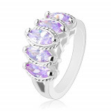Inel de culoare argintie, formă de bob proeminentă de culoare violet, crestături - Marime inel: 52