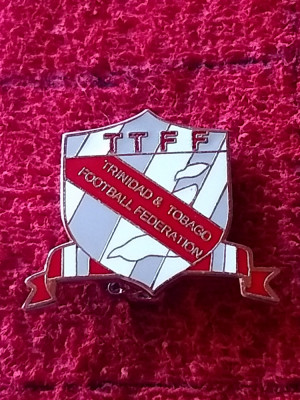 Insigna fotbal - Federatia de Fotbal din TRINIDAD&amp;amp;TOBAGO foto