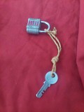 Lacat/lacatel Diamant cu cheie,lacatel vechi Comunist functional,marca Diamant