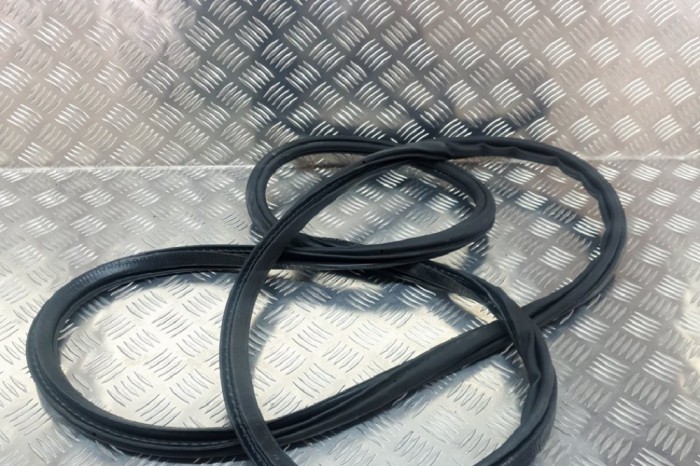 Garnitura ușă st&acirc;nga față VOLVO XC90 II 2018 OEM: 31457673 | 11403367