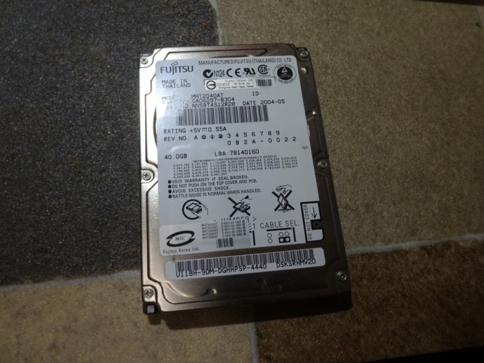 Hard disk laptop retro /interfata ide /40gb /Fujitsu MHT2040AT