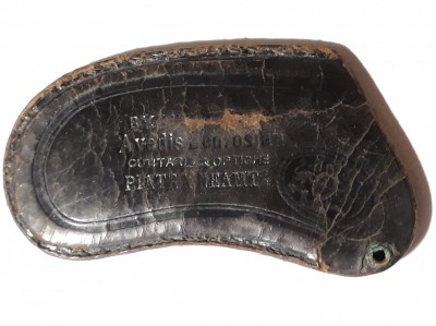 PIATRA NEAMT - CUTITARIE &amp;amp; OPTICHE - AVEDIS ?- ETUI PIELE PTR. OCHELARI DE EPOCA foto