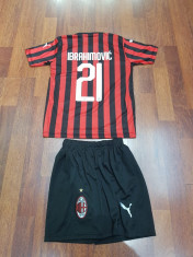 SET ECHIPAMENT IBRAHIMOVIC A.C.MILAN SEZON 2019-2020 COPII 4-15ANI foto