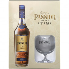 Vinars Grand Passion VS cu Pahar, 40% Alcool, 0.7 L, Bautura Vinars, Bautura Alcoolica, Bauturi Alcoolice, Bautura Grand Passion, Coniac, Cognac, Vina foto