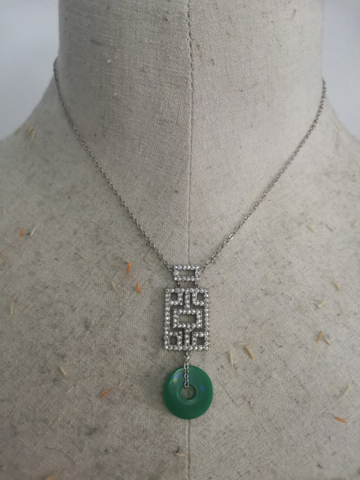 Lantisor verde-inox placat cu Aur 18k -lichidare de stoc martisor