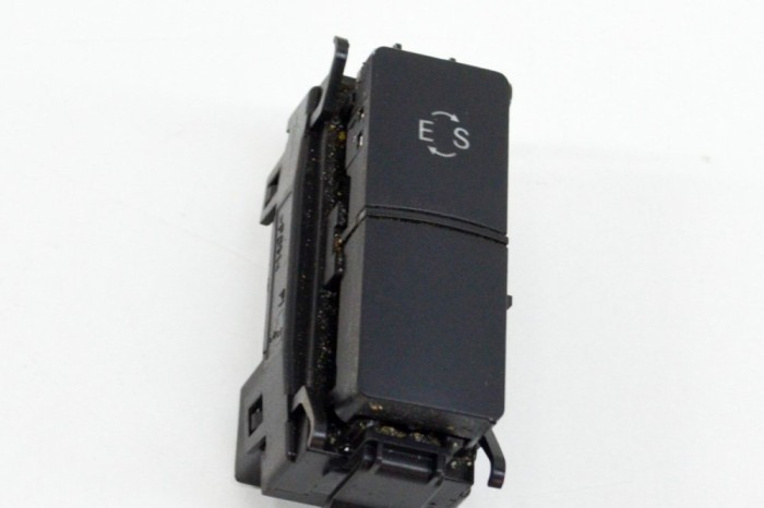 Comutator MERCEDES-BENZ E W212 2015 OEM: A2129051302,33891101 15241895