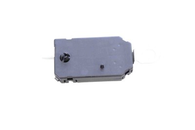 Amplificator de antena TESLA MODEL 3 2023 OEM: 1098046-00-C foto