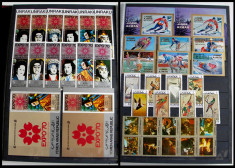 Clasor 1131 timbre straine MNH + 66 colite, 37 blocuri, serii complete 60 pagini foto