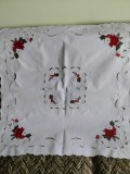Față de masă broderie model floral