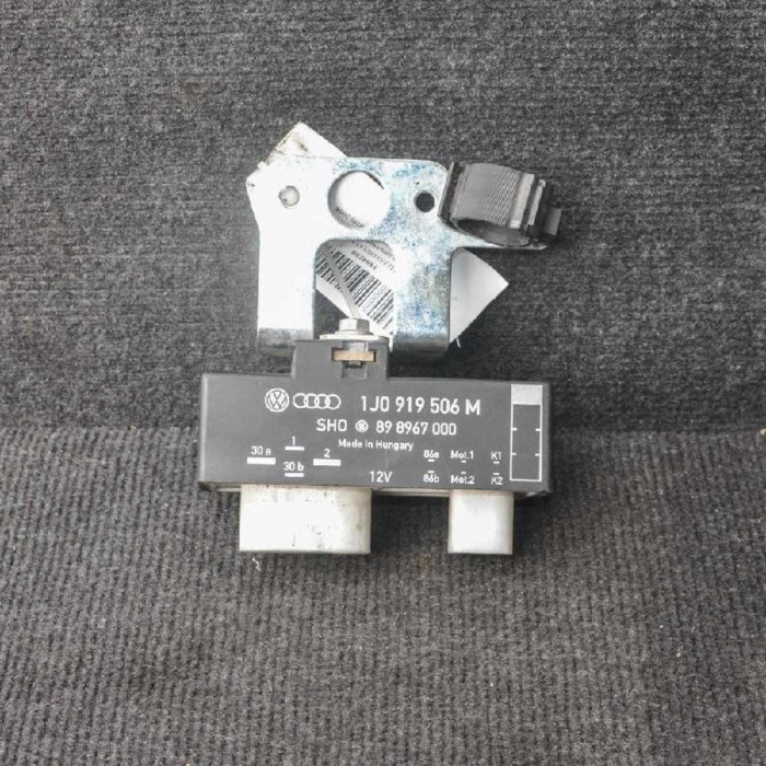 Releu ventilator VW POLO 6R, 6C 2009 OEM: 1J0919506M898967000 1804280