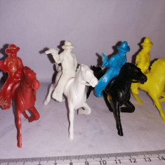 bnk jc Lido lot 4 figurine plastic cowboy (6)