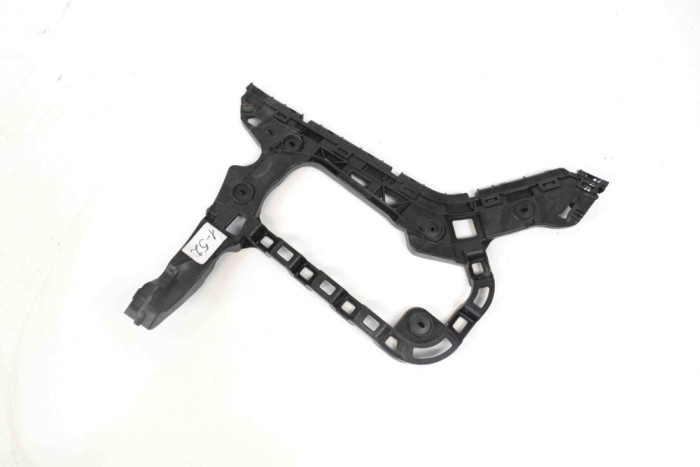 Suport bara de protecție dreapta spate VW PASSAT B8 3G2 2015 OEM: 3G0807394 11544081