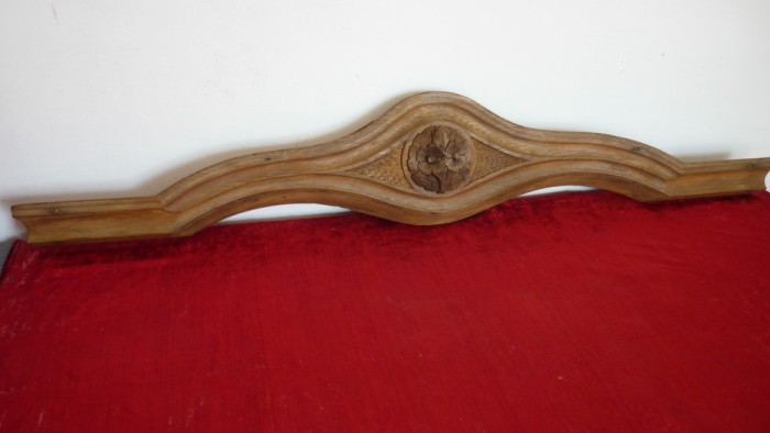 ORNAMENT VECHI DE MOBILA SCULPTAT