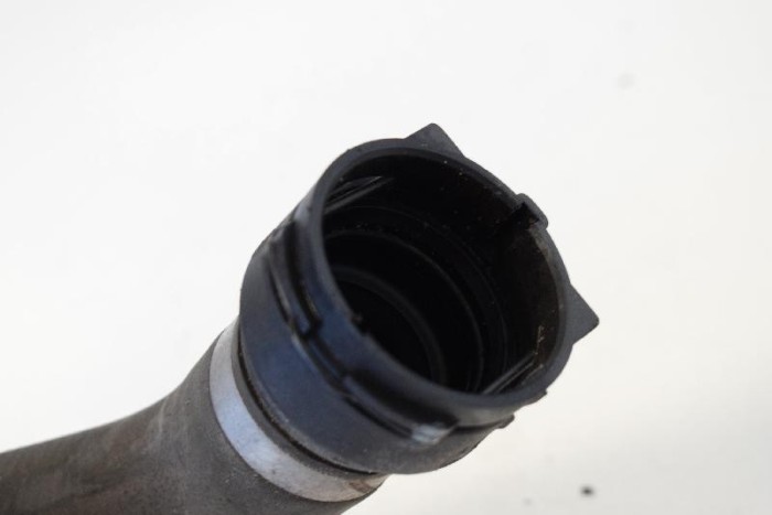 Furtun radiator răcire st&acirc;nga BMW 4 Coupe F32, F82 2014 OEM: 7811129 4056667