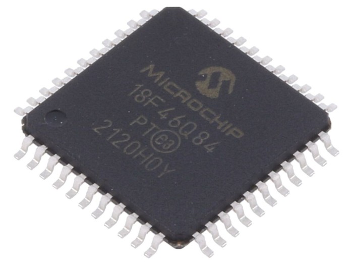 Microcontroler PIC 64kB SMD