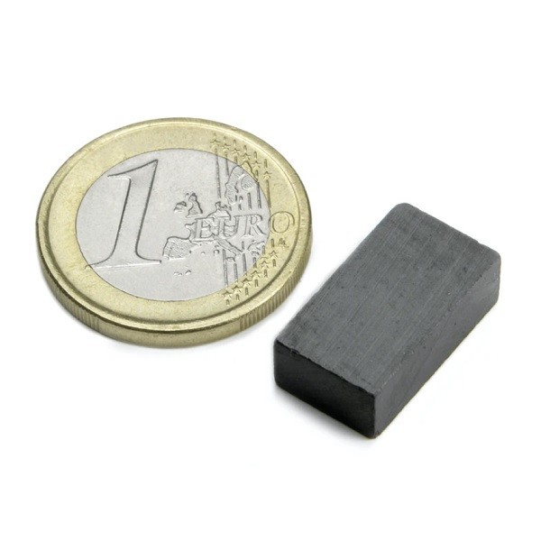 Magnet ferita bloc, 18x10x6 mm, putere 630 g, Y35