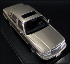 Macheta Lincoln Town Car (1996) 1:43 Premium X foto