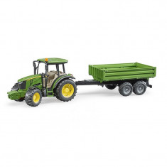 Bruder - Tractor John Deere 5115M Cu Remorca Basculabila