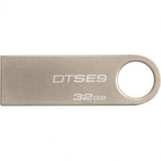 Memorie USB Kingston DataTraveler SE9 32GB Champagne Metal Casing foto