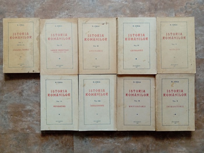 N. Iorga, Istoria Rom&acirc;nilor, 9 volume 1936-1939
