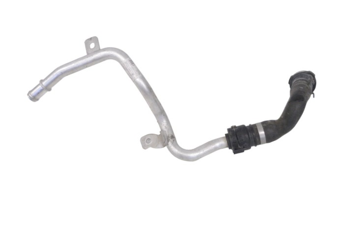 Furtun de lichid de răcire AUDI Q5 8R 2016 OEM: 8R0819377M 22045655