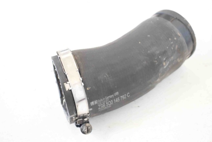 Furtun intercooler dreapta AUDI TT FV3 2014 OEM: 5Q0145792C