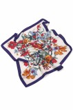 Cumpara ieftin Esarfa satin patrata cu imprimeu botanic
