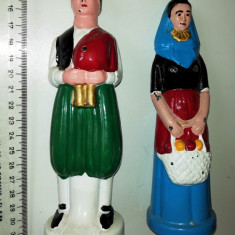 LOT 2 FIGURINE DIN STICLA PICTATE MANUAL