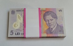 Fisic de 100 de bancnote de 5 leu serie consecutiva UNC foto