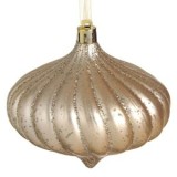Glob Decorativ de Craciun Model Onion Bej Sampaniu cu Glitter, CMCLASS