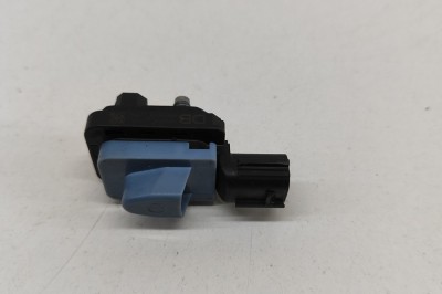 Senzor de impact lateral st&amp;acirc;nga TOYOTA SIENNA _L4_ 2020 OEM: 8983A-0E020 27351485 foto