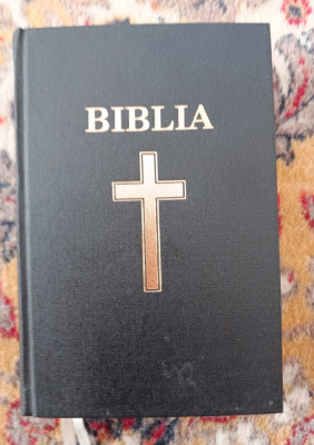 myh 13 - Biblia sau sfanta scriptura a vechiului si noului testament - 2005 foto