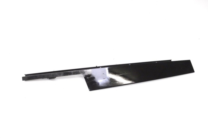 Ornament vertical ușă st&acirc;nga față INFINITI Q50 2018 17210862