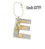 Cumpara ieftin Breloc tip Litera E, Handmade By Szerebek